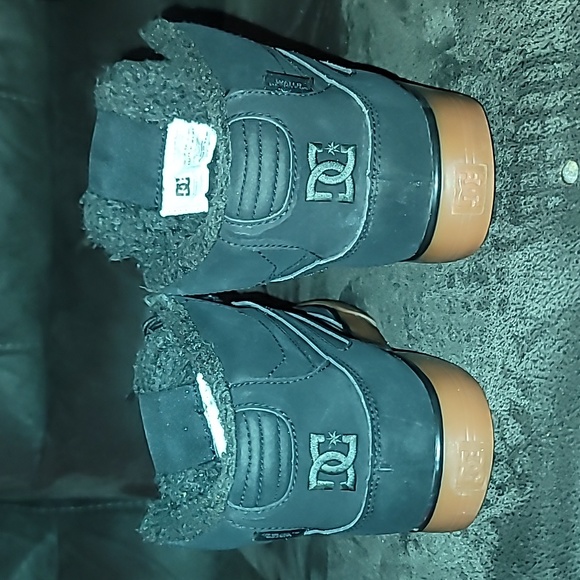 DC shoes - Picture 6 of 7